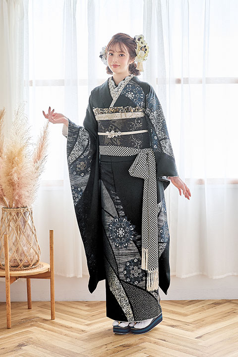 新作振袖