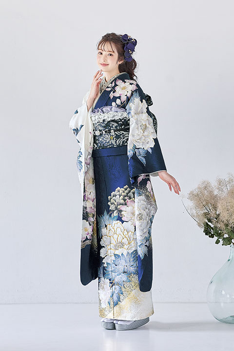 新作振袖