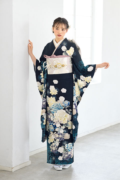 新作振袖