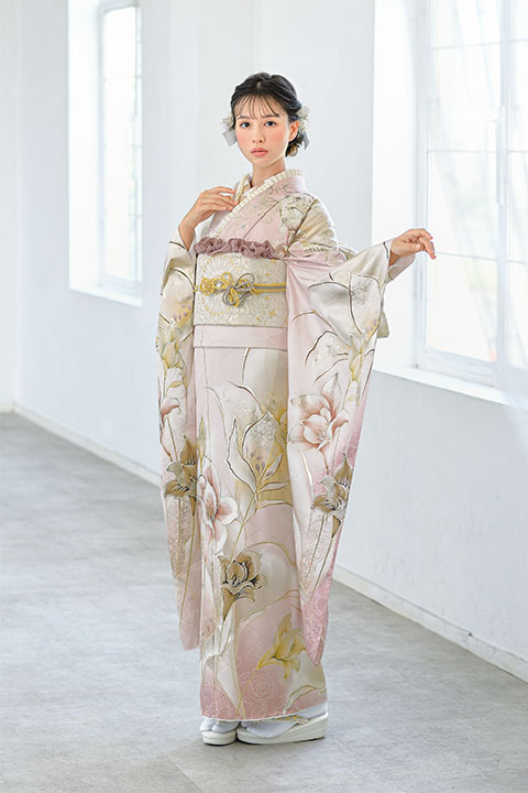 新作振袖