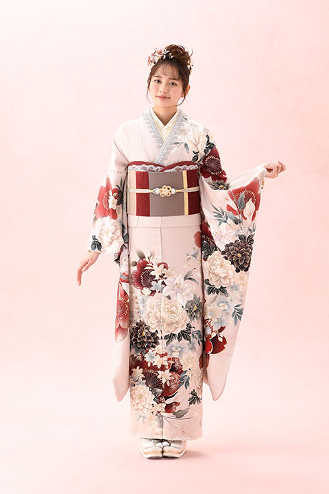 新作振袖