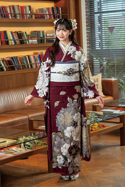 新作振袖